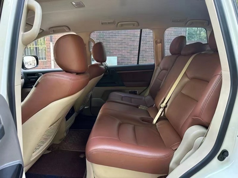 唐山19年丰田兰德酷路泽3