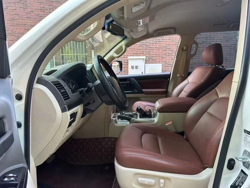 唐山19年丰田兰德酷路泽5