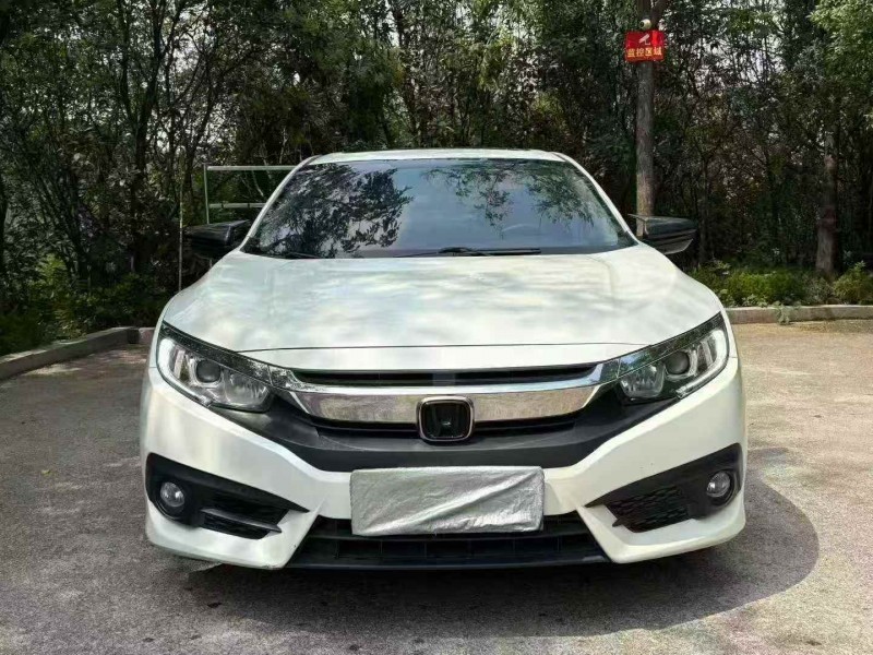 青岛19年本田思域1
