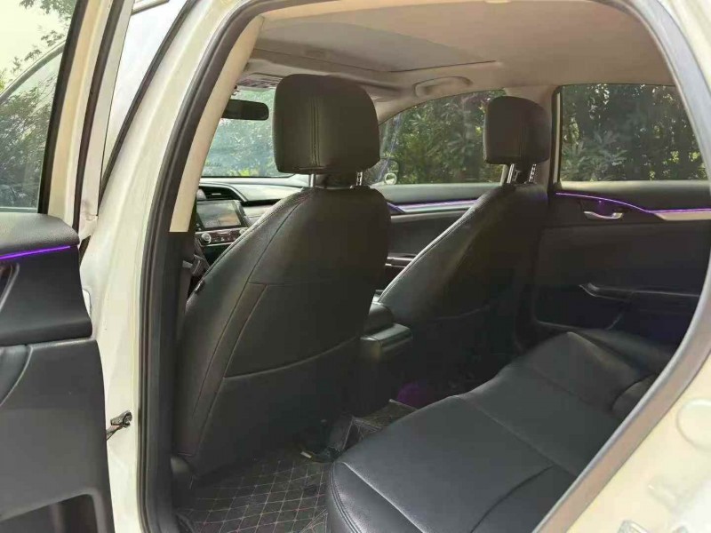 青岛19年本田思域7