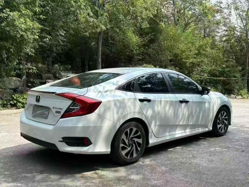 青岛19年本田思域8