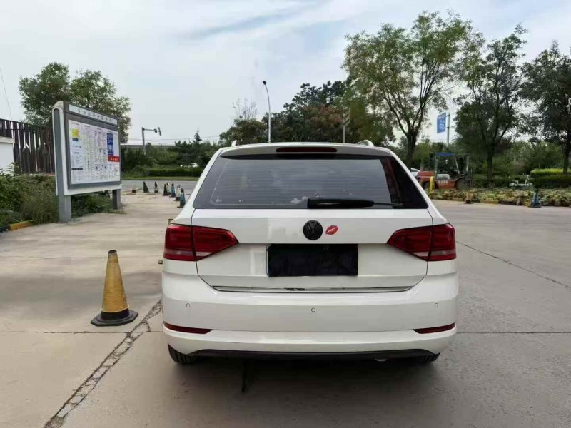 秦皇岛16年大众桑塔纳9