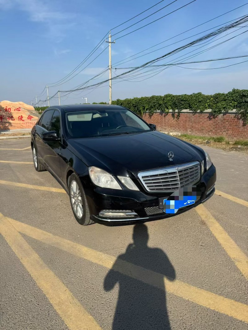 新乡13年奔驰E3