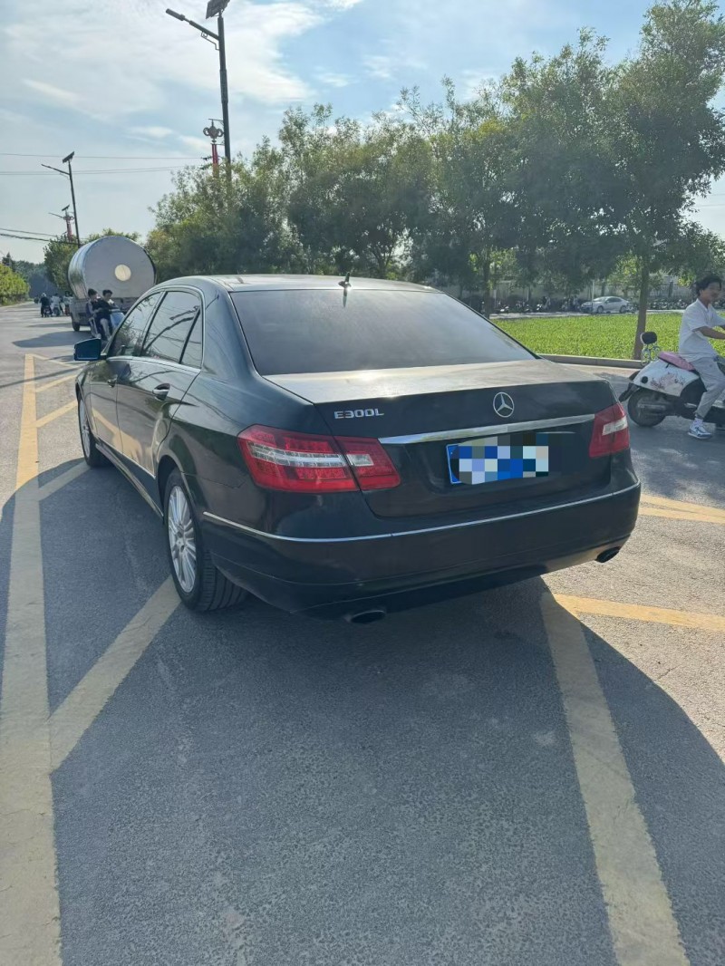 新乡13年奔驰E7