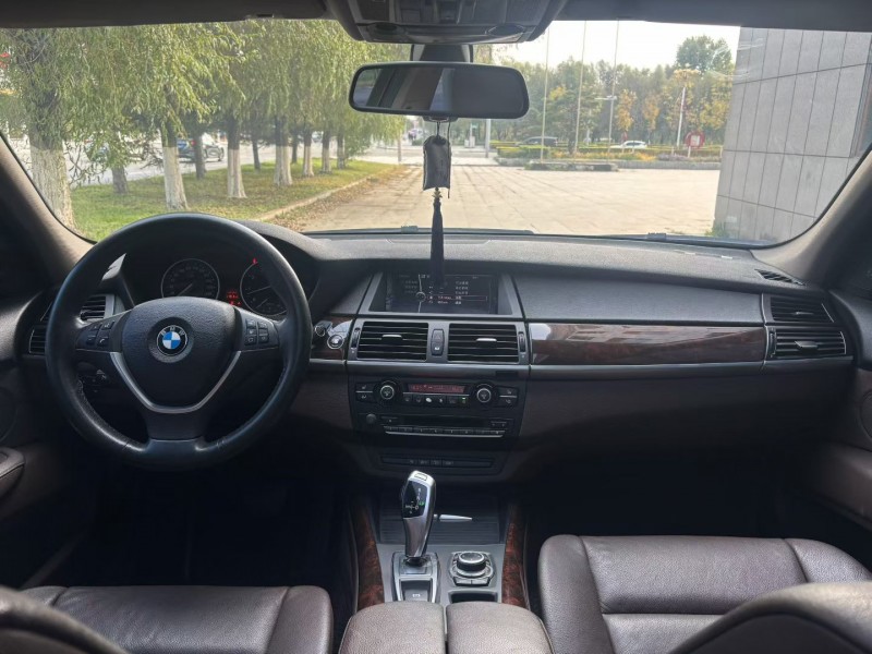 吉林11年宝马X56