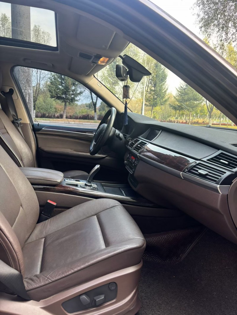 吉林11年宝马X58