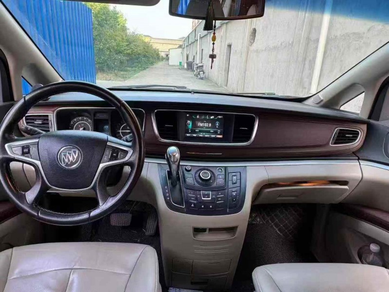 嘉兴18年别克GL85