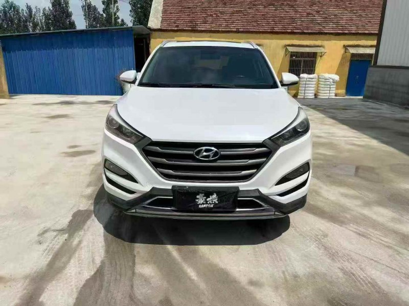 东营16年现代途胜1