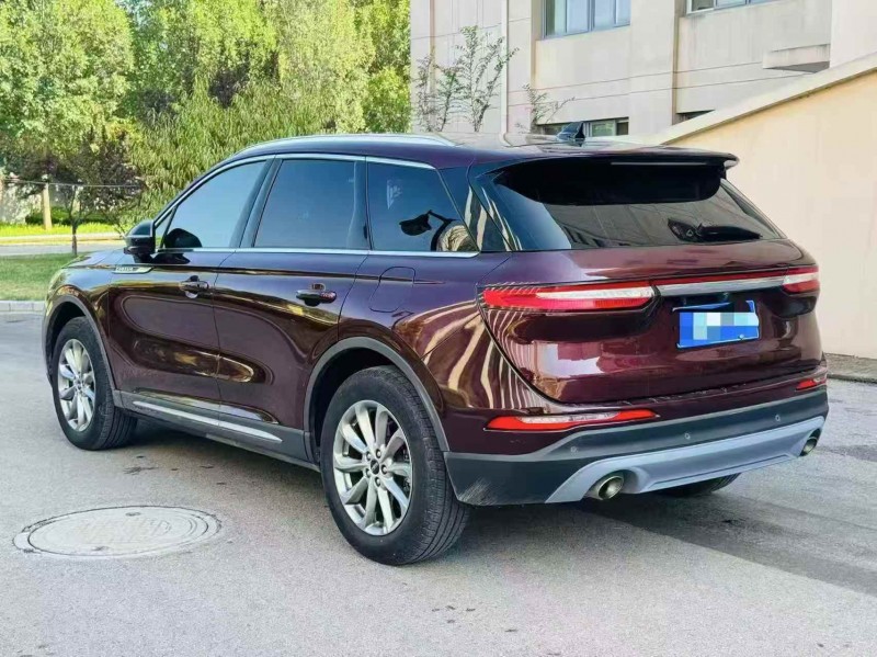 青岛21年林肯航海家9