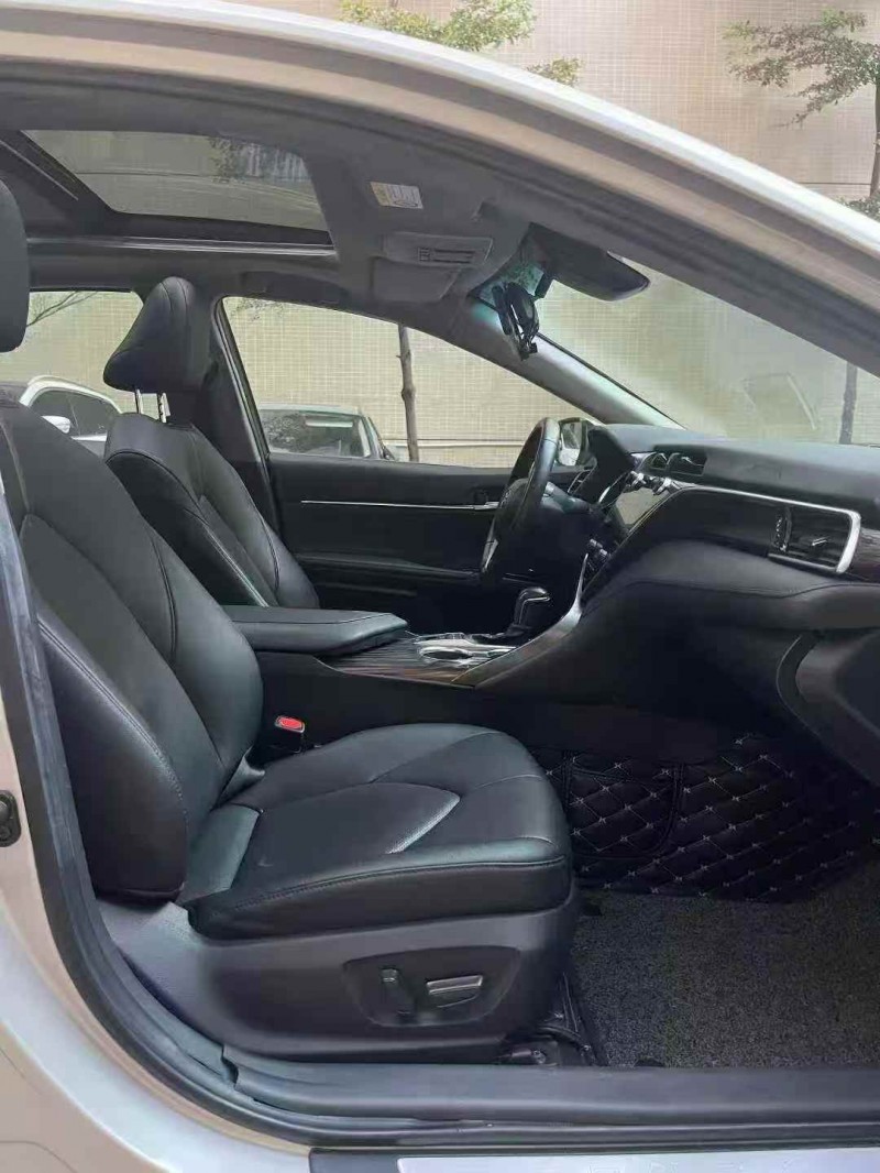 邯郸21年丰田凯美瑞5