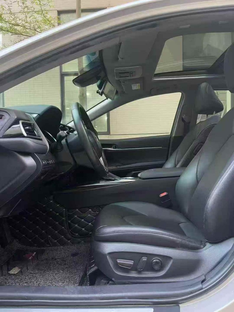 邯郸21年丰田凯美瑞6