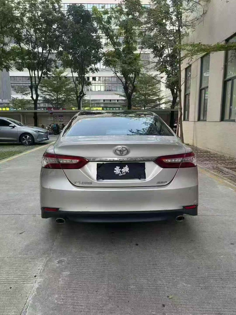 邯郸21年丰田凯美瑞9