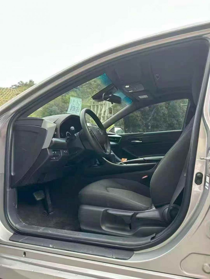 六盘水22年丰田亚洲龙4