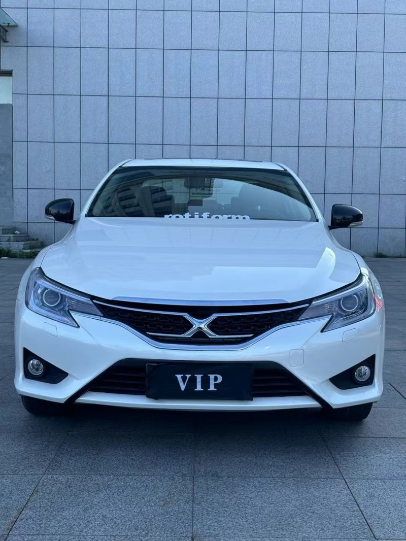 吉林17年丰田锐志1