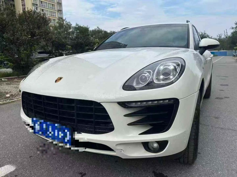 安阳16年保时捷Macan2