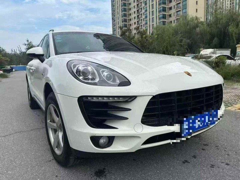 安阳16年保时捷Macan3