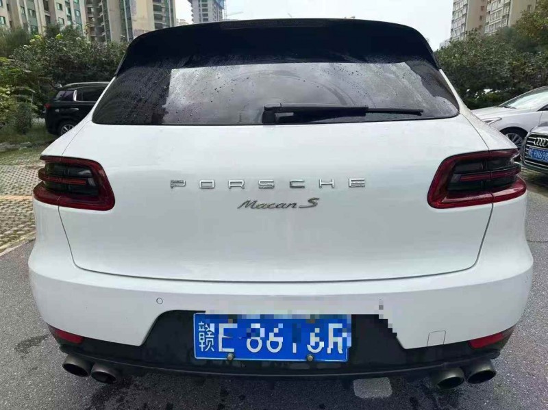 安阳16年保时捷Macan7