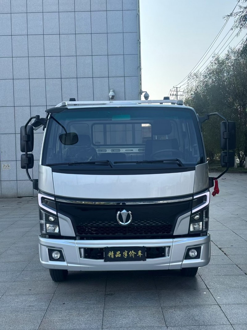 吉林25年飞碟箱货货车1