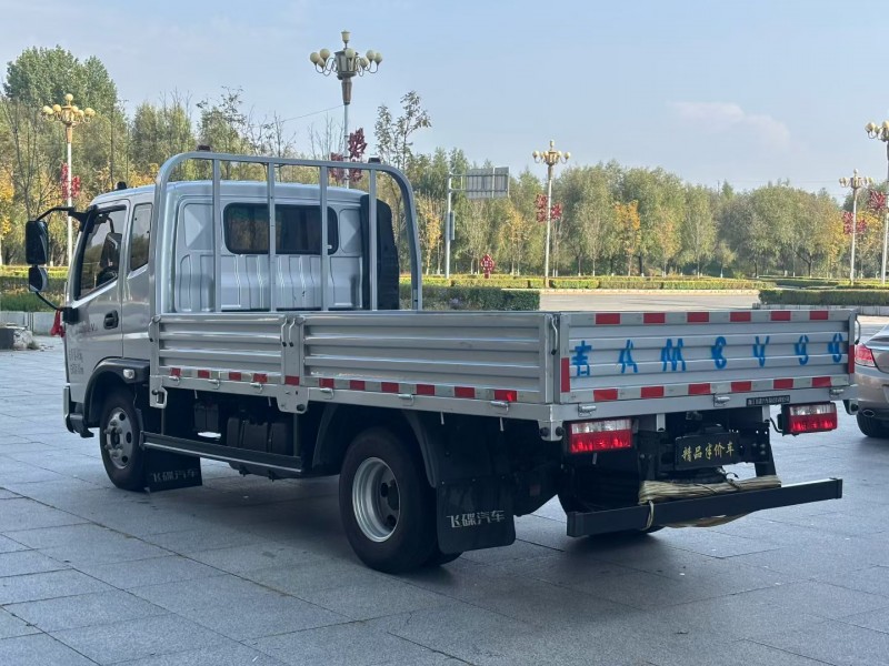 吉林25年飞碟箱货货车3