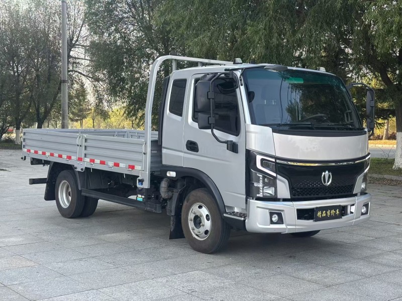 吉林25年飞碟箱货货车4