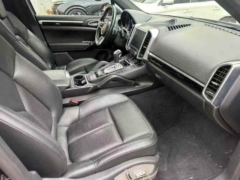 淄博18年保时捷卡宴7