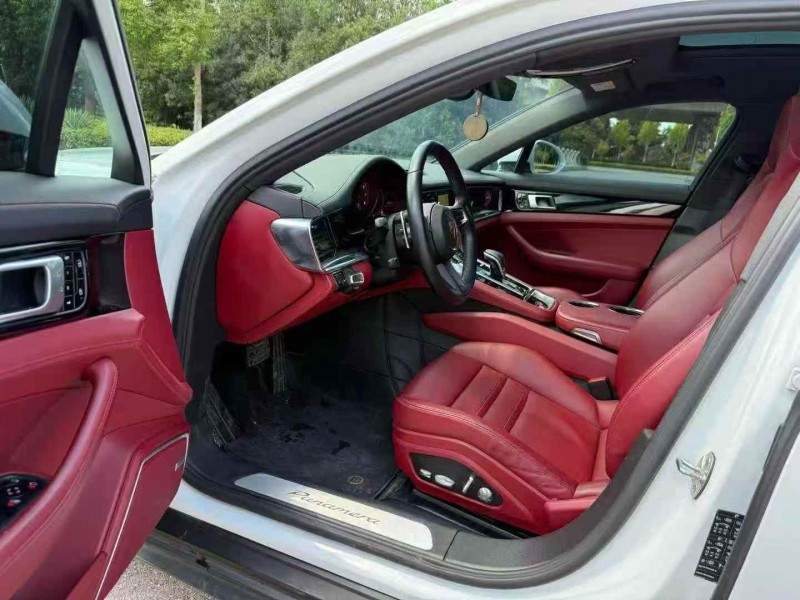 徐州21年保时捷帕拉梅拉4