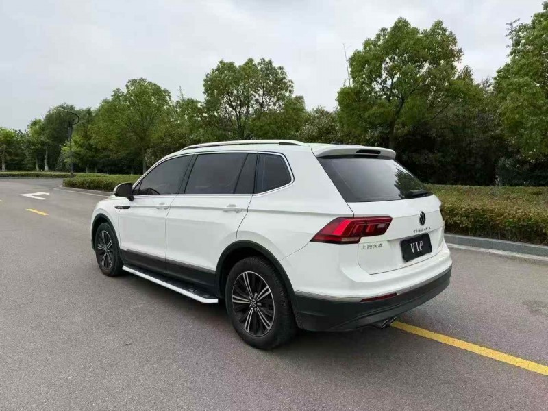 常州21年大众途观8