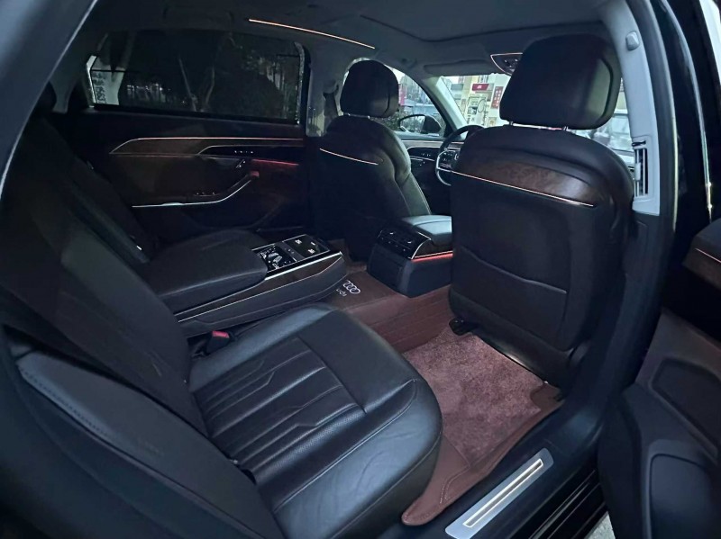 徐州21年奥迪A8L8