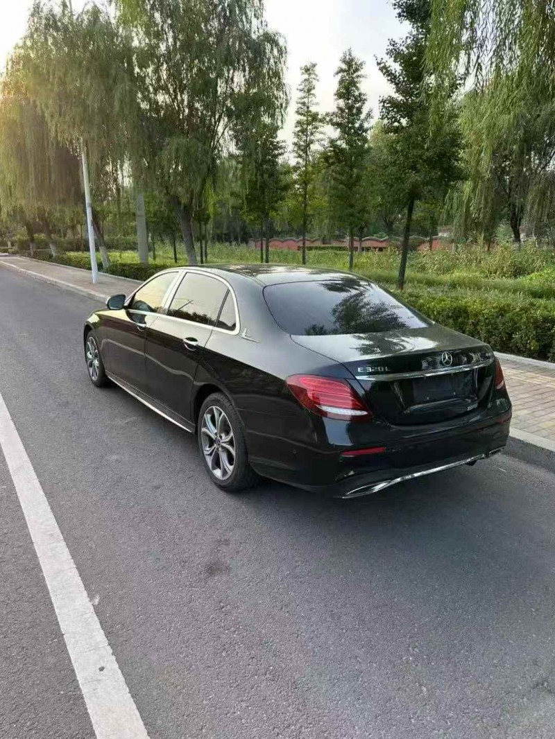 淄博18年奔驰E8