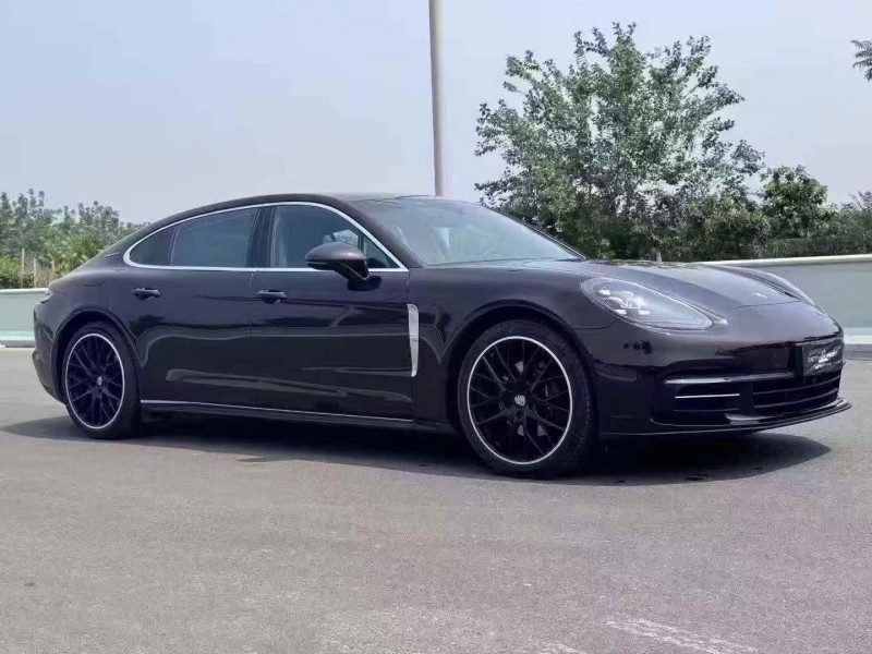 保定18年保时捷帕拉梅拉2