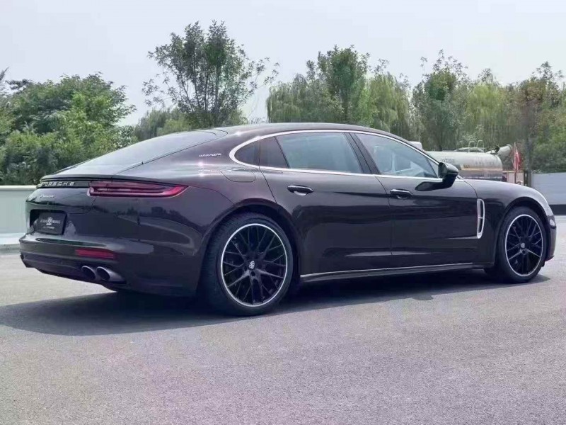 保定18年保时捷帕拉梅拉7