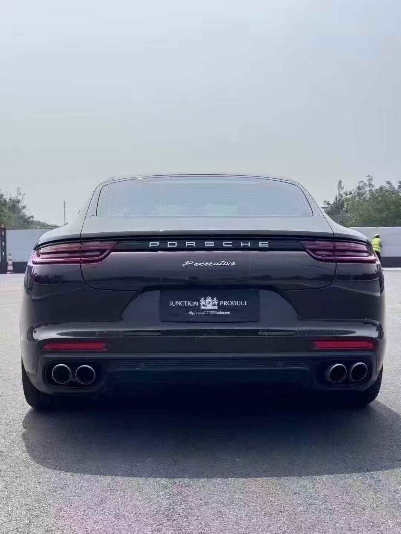 保定18年保时捷帕拉梅拉8