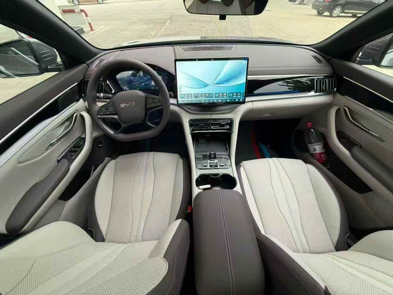 保定25年比亚迪宋4