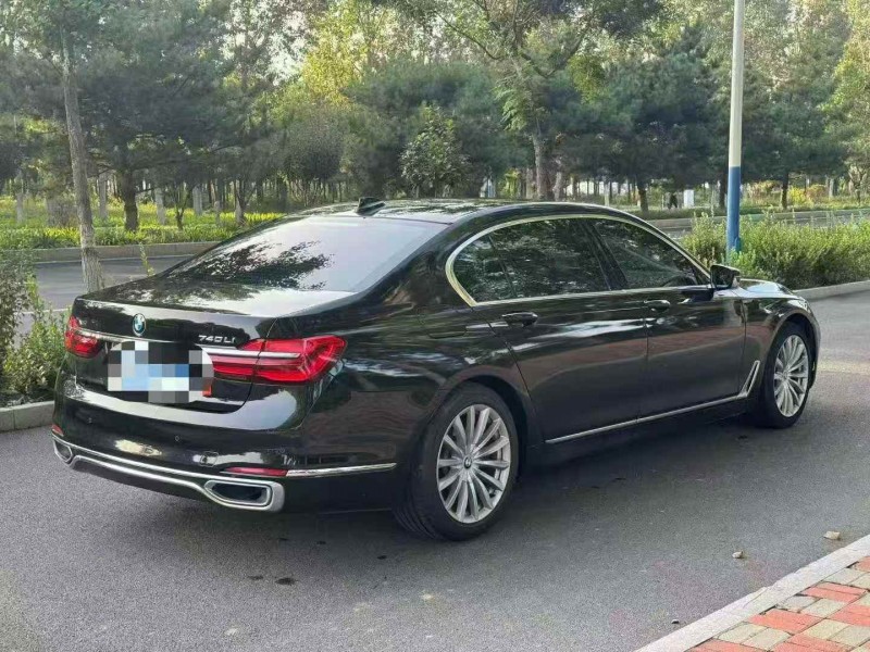 邢台16年宝马7系7