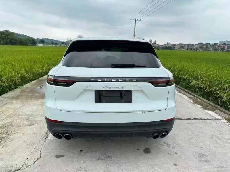 宁波19年保时捷卡宴9