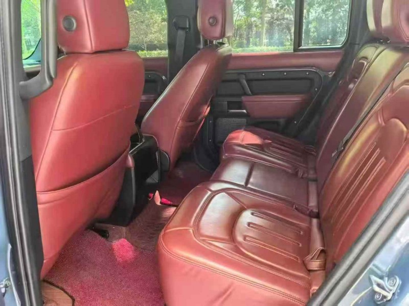 青岛22年路虎卫士6