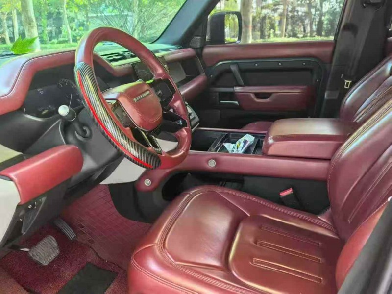 青岛22年路虎卫士7