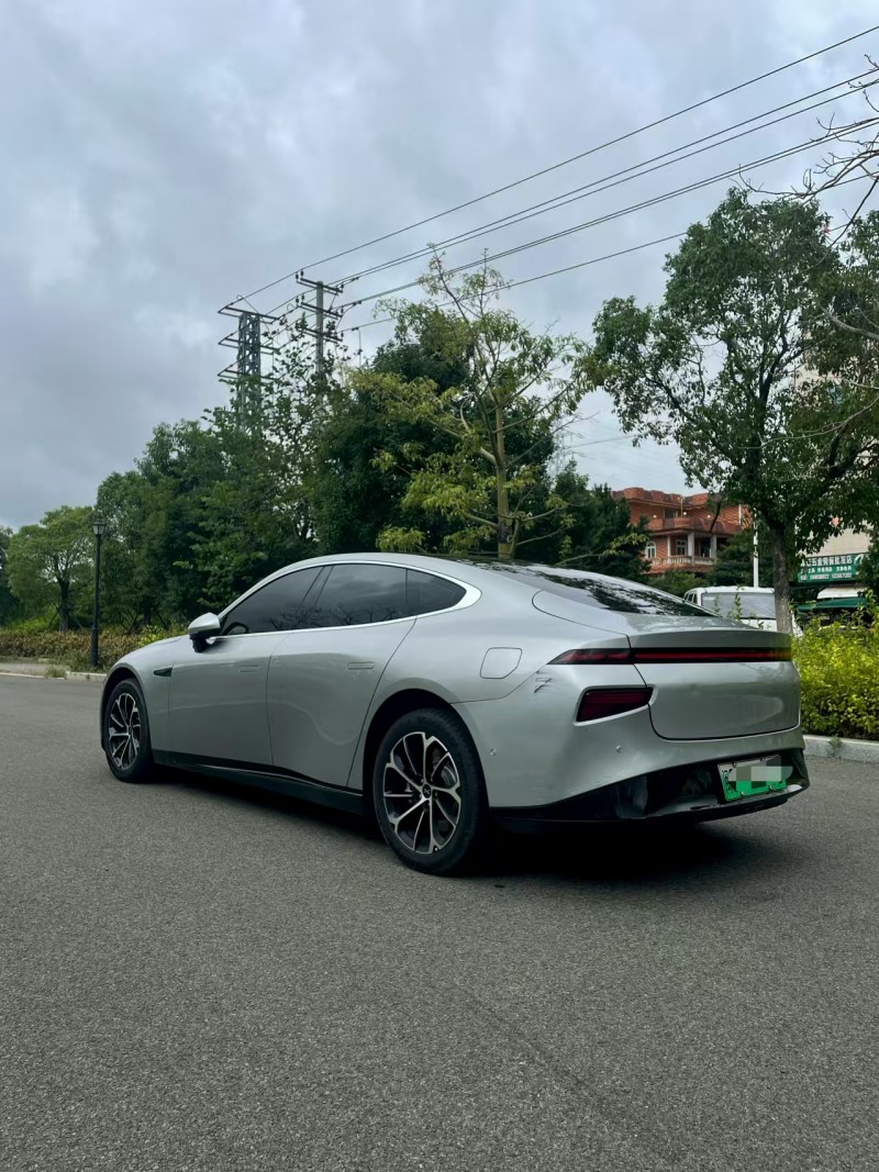 厦门23年小鹏汽车p77