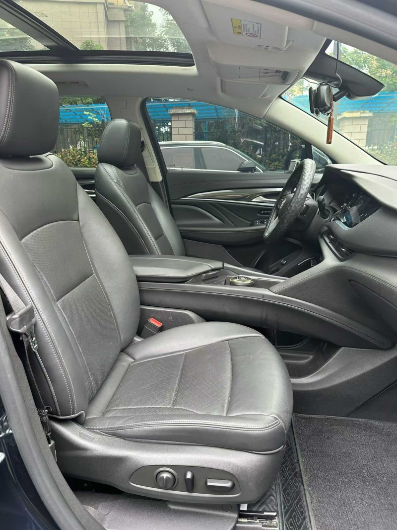 芜湖20年别克昂科旗7