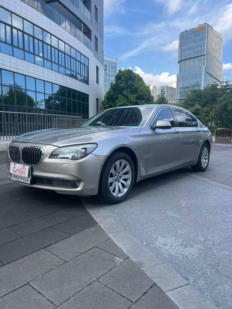 佛山12年宝马7系3