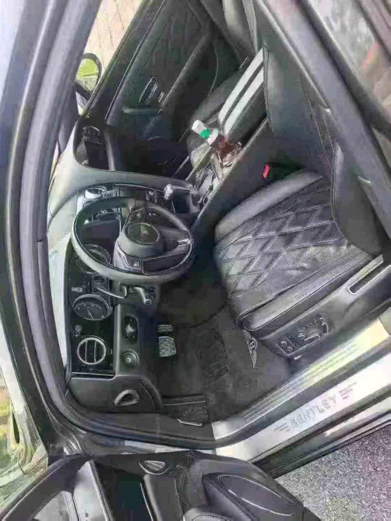 十堰16年宾利飞驰5