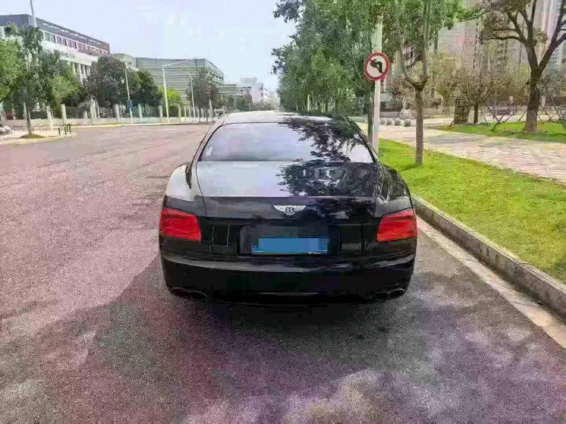 十堰16年宾利飞驰9