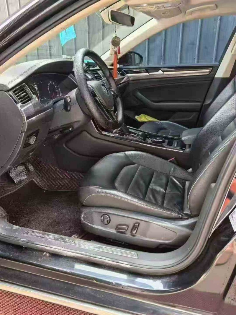 咸阳18年大众辉昂4