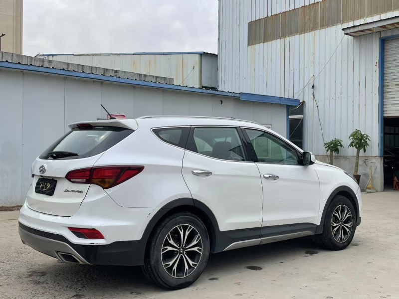 济宁17年现代新胜达7