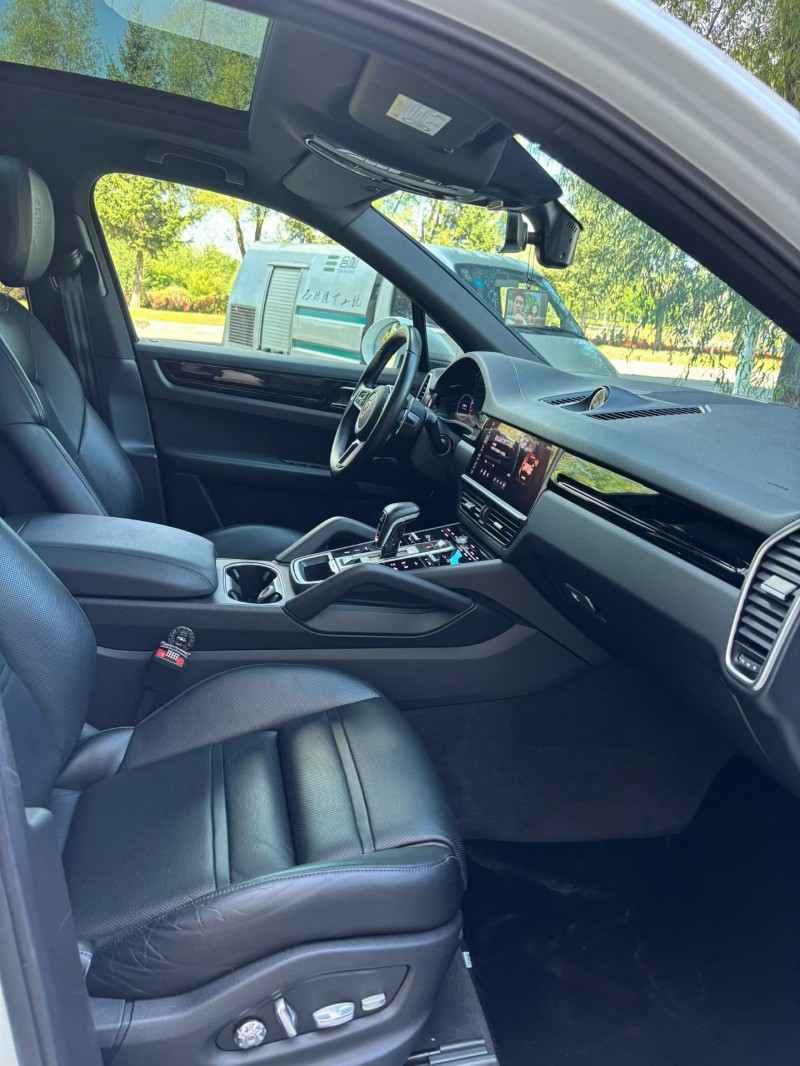 吉林21年保时捷卡宴8