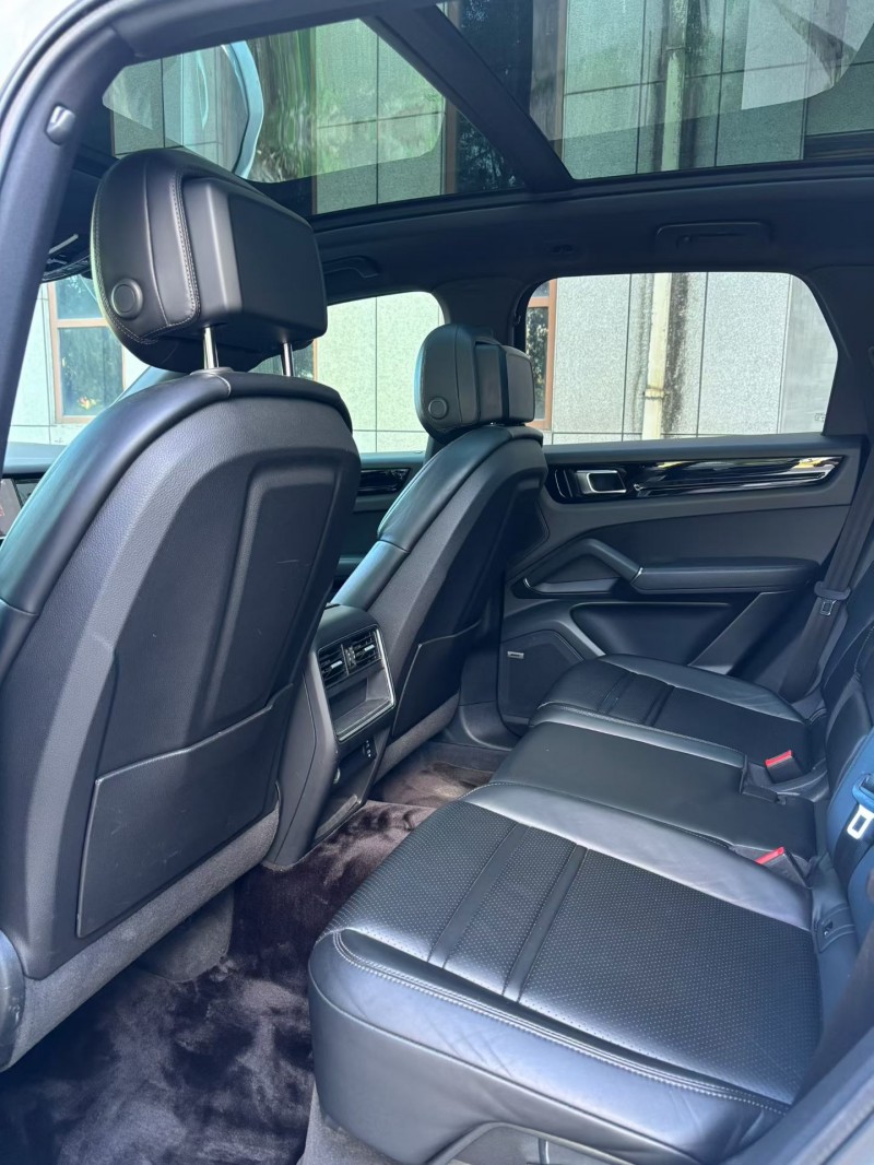 吉林21年保时捷卡宴9