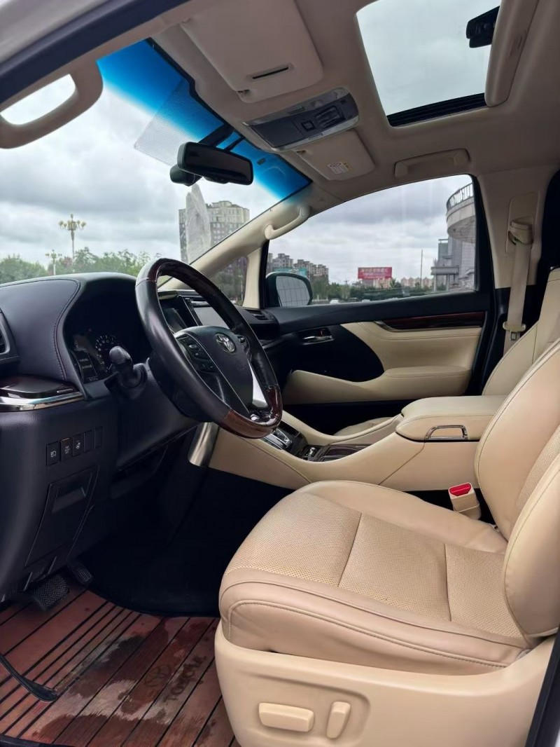 吉林17年丰田埃尔法4