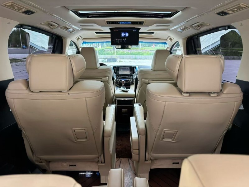 吉林17年丰田埃尔法9