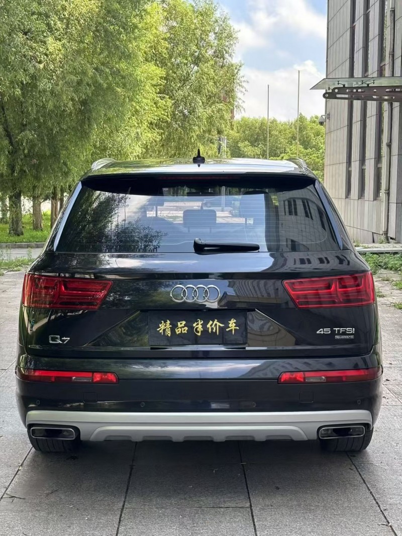 吉林17年奥迪Q75