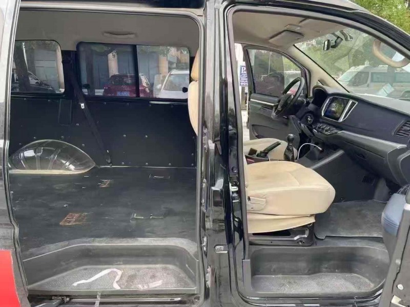 苏州20年东风菱智4